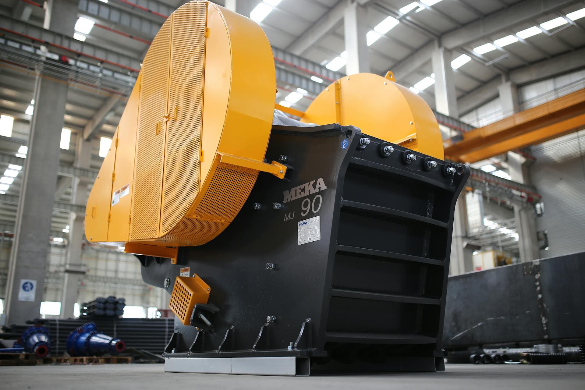 Meka jaw crusher heavy machinery — Infinity Logistics industrial equipment logistics